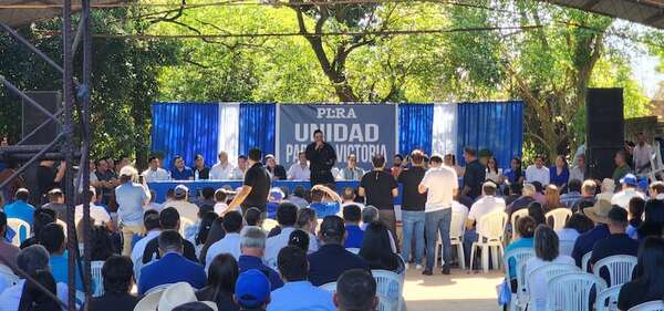 Presentan chapa para el directorio del PLRA en busca de la unidad de cara a las elecciones presidenciales del 2028 - Nacionales - ABC Color