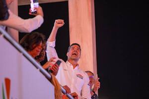 Presidente Peña aplaude el comportamiento ejemplar del público en el WRC Ueno Rally del Paraguay 2025