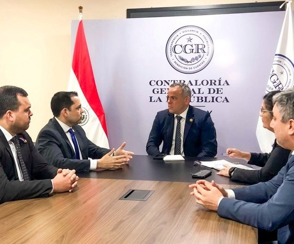 Intendente de Asunción se reúne con Contraloría para fortalecer controles - ADN Digital