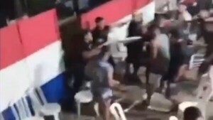 Feroz pelea campal hubo en un club de boxeo donde echaron hasta la muralla