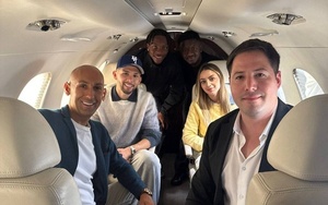 ¡En vuelo privé, "La Joya" ohóma a Francia para presentarse en su nuevo club!