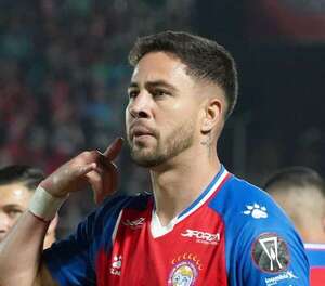 Pedro Báez abre el camino del triunfo en Xelajú - Fútbol - ABC Color