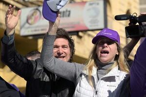 Justicia frena difusión de audios de Karina Milei, acechada por un caso de presunta coima - Mundo - ABC Color