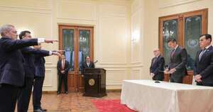 Diario HOY | Peña toma juramento a tres embajadores y recibe cartas credenciales