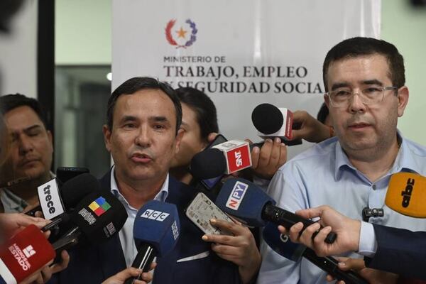 Nuevo cuarto intermedio para frenar anunciada huelga de choferes - Nacionales - ABC Color