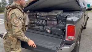 Video de la persecución: hallan droga en camioneta con chapa paraguaya en Brasil - Mundo - ABC Color