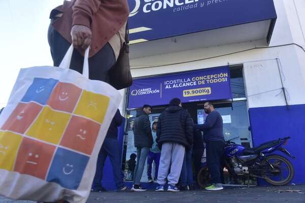 Alta informalidad  y caída de  ingresos impactan en bolsillo de trabajadores - Economía - ABC Color