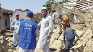 Terremoto deja más de 800 muertos y 2.700 heridos