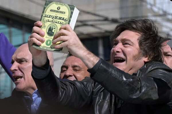 Dos factores presionan al alza el dólar en Argentina, que bate nuevo récord - Mundo - ABC Color