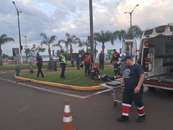 Accidente de tránsito deja una mujer herida en la avenida Rodríguez de Francia