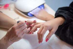 Esmaltes semipermanentes y geles: qué riesgos traen realmente el TPO y DMTA para la salud - Estilo de vida - ABC Color