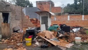 Temporal desata terror en Areguá, afecta a unas 50 casas y vecinos piden ayuda