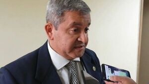 Juez reabre causa y fija preliminar para el senador Hernán Rivas
