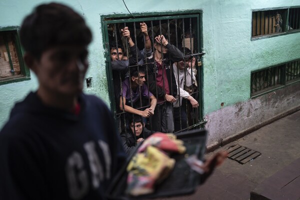 Ex preso por denuncia falsa habla de cómo se paga para vivir bien dentro de la cárcel