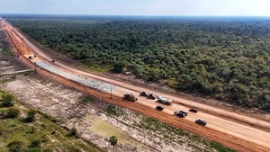 Avanzan obras de asfaltado en la Ruta PY12 del Pilcomayo - ADN Digital
