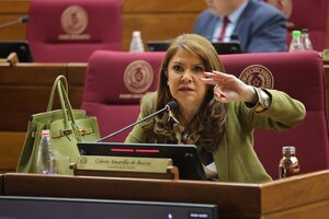 Senadora es declarada «persona no grata» en Minga Guazú