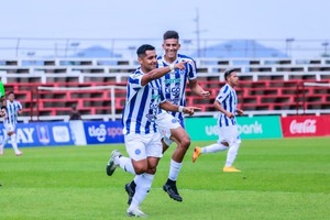 El 12 de Octubre de Itauguá avanzó a los octavos de final