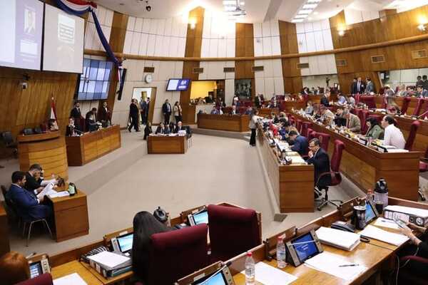 Aprueban leyes de incentivos fiscales, maquila y ensamblaje
