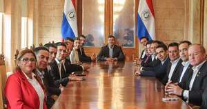 La Nación / Gobernador desmiente distanciamiento con el Poder Ejecutivo
