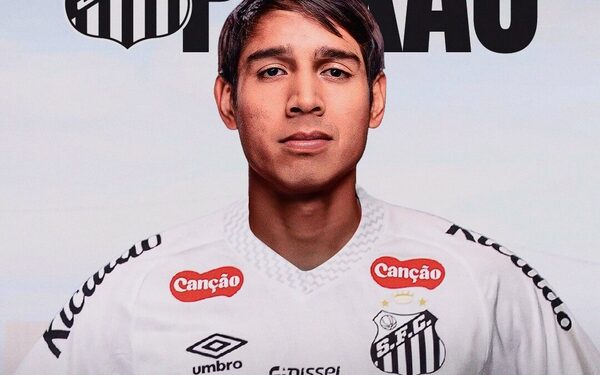 Popular / El "Pulpito" Duarte ya fue presentado por el Santos como su nuevo jugador