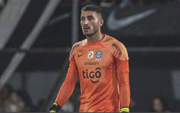 Popular / Gastón Olveira no jugó todavía y se lesionó ya otra vez