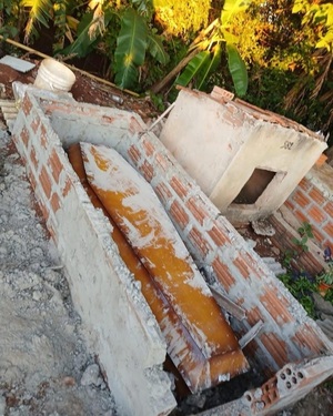Destrozan un panteón en el Campo Santo de Tavapy perteneciente a una joven fallecida por suicidio - Info Alto Parana