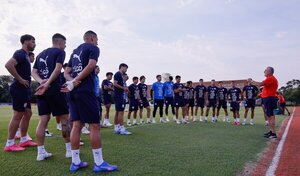 Albirroja: Gustavo Alfaro tiene claro quién reemplazará a Julio Enciso