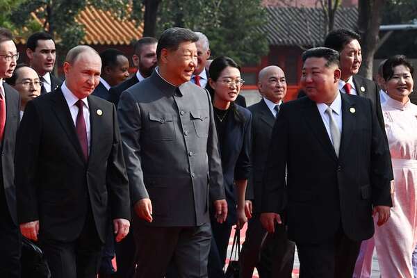 Trump dice que Xi Jinping “conspira” contra EE.UU. junto a Rusia y Corea del Norte - Mundo - ABC Color