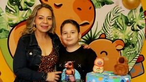 Esteban apagó sus 10 velitas