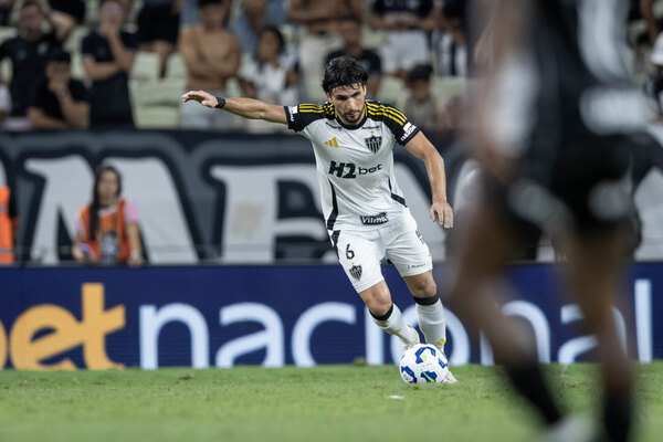 Versus / Un técnico mundialista llega al Atlético Mineiro de Junior Alonso