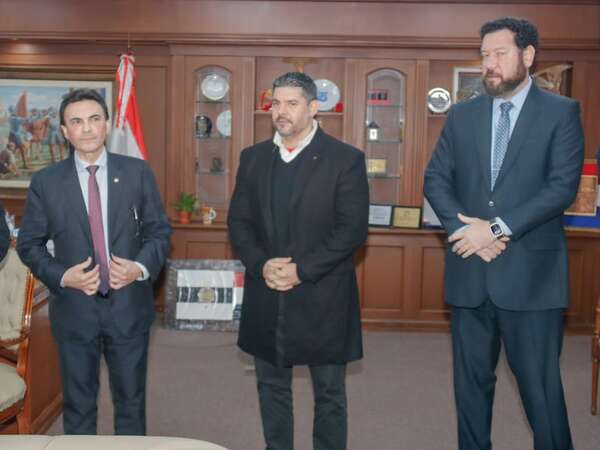 Usaron US$ 17 millones de G8 en servicios: hermana de “Turi” Capello avaló a Nenecho en desvío - Nacionales - ABC Color