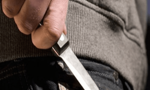 Violencia estudiantil: alumno amenazó a una maestra con un arma blanca - Noticiero Paraguay
