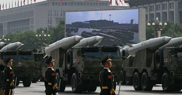 La Nación / China exhibe su poderío militar con un gran desfile en Pekín