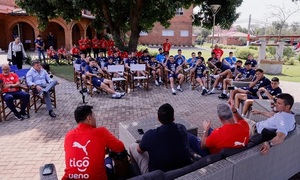 La Albirroja celebró ayer su penúltimo entrenamiento rumbo al duelo ante Ecuador - OviedoPress