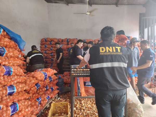 Popular / Incautan gran cantidad de mercaderías en el Abasto