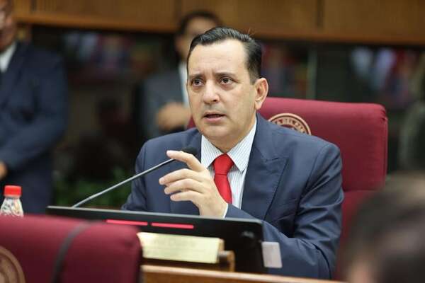 Noria justifica la informalidad e insta a Orúe a instalar oficinas de la DNIT en Canindeyú - Política - ABC Color