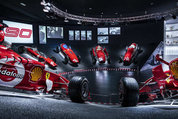 Increíble promoción: Shell y Banco Itaú te llevan a la cuna del Ferrari - trece