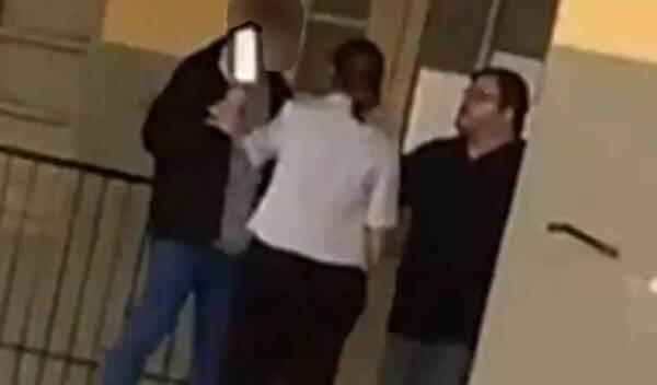 ¡Nde bárbaro! ¡Alumno corrió kyse ipópe a su profe!