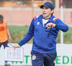 Pastoreo FC: Elio Espínola, presidente y técnico a la vez - Fútbol de Intermedia - ABC Color