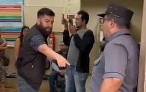 ¡Influencer y político amenazó vaipaite, al estilo serie "narco", a guardia de hospital!