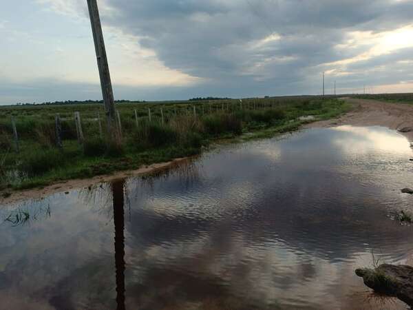 Exigen reparación urgente del camino rural de 110 km que une varias comunidades de Ñeembucú - Nacionales - ABC Color