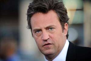 Matthew Perry: la ‘reina de la ketamina’ se declara culpable ante una corte por su muerte  - Gente - ABC Color