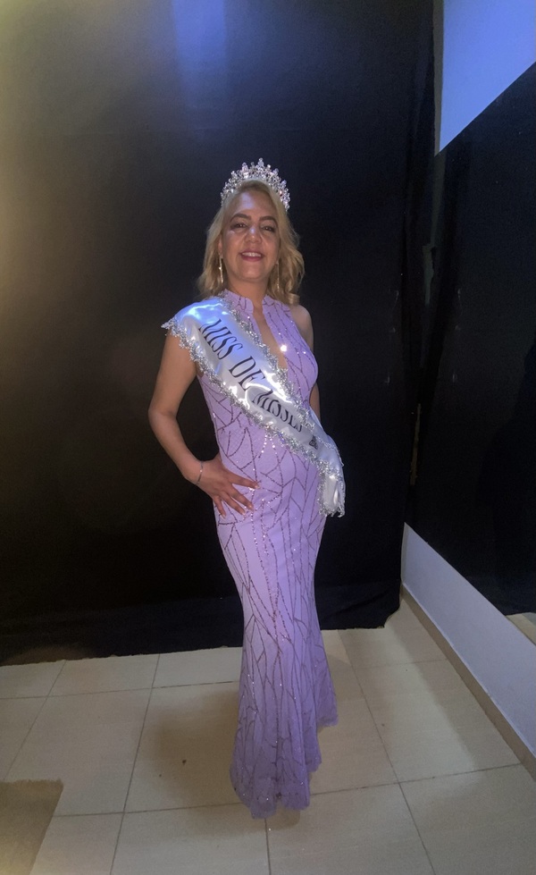 Analia Celia Zárate es coronada Miss Haka Pichona 2025 en la Expo Norte de Concepción - Concepción al Día