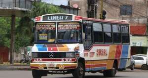 La Nación / Aplazan dictamen para reforma del transporte público