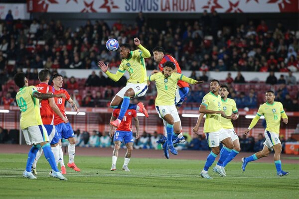 Versus / Brasil prueba piezas de cara al Mundial ante el desahuciado Chile