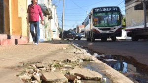 Video: Periodista ecuatoriano se escandaliza por la "pobreza" en las calles de Asunción