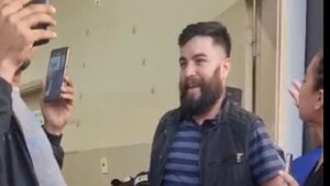 Fiscalía imputa a político tras lanzar amenazas en Hospital de Presidente Franco