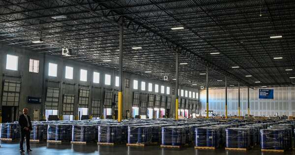 La Nación / EE. UU. incauta envío chino de 300.000 kg de químicos para el cartel de Sinaloa
