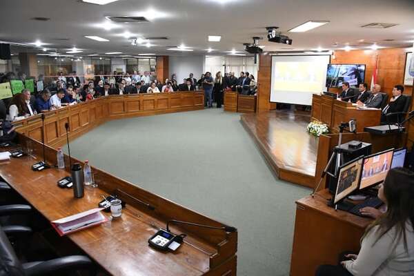 Video: Junta de Asunción veta homenaje LGTBI y concejal pide la censura previa - Nacionales - ABC Color