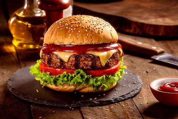 ¿Algo fácil para comer durante el partido de Paraguay? Hacé hamburguesas de entrecostilla - Gastronomía - ABC Color